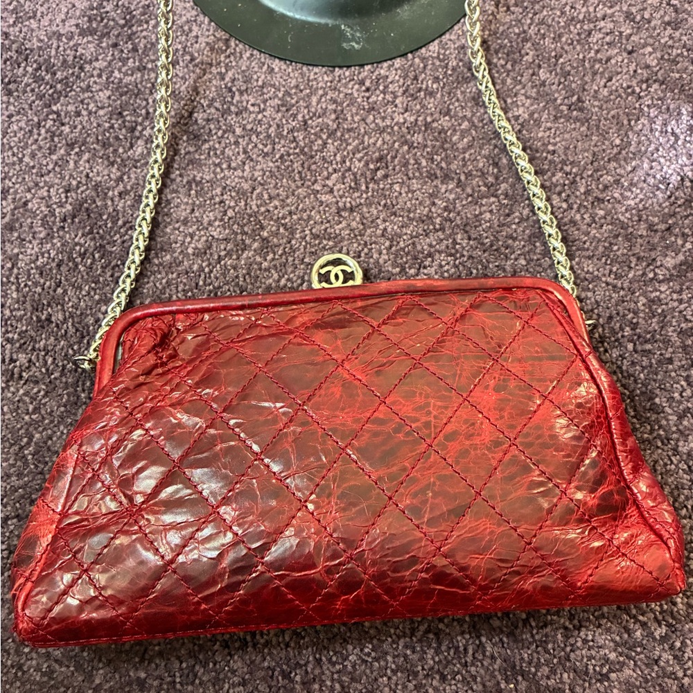 Chanel CC Red Quilted Leather Runway Collection Clutch Crossbody Bag w COA Rare - Picture 3 of 16